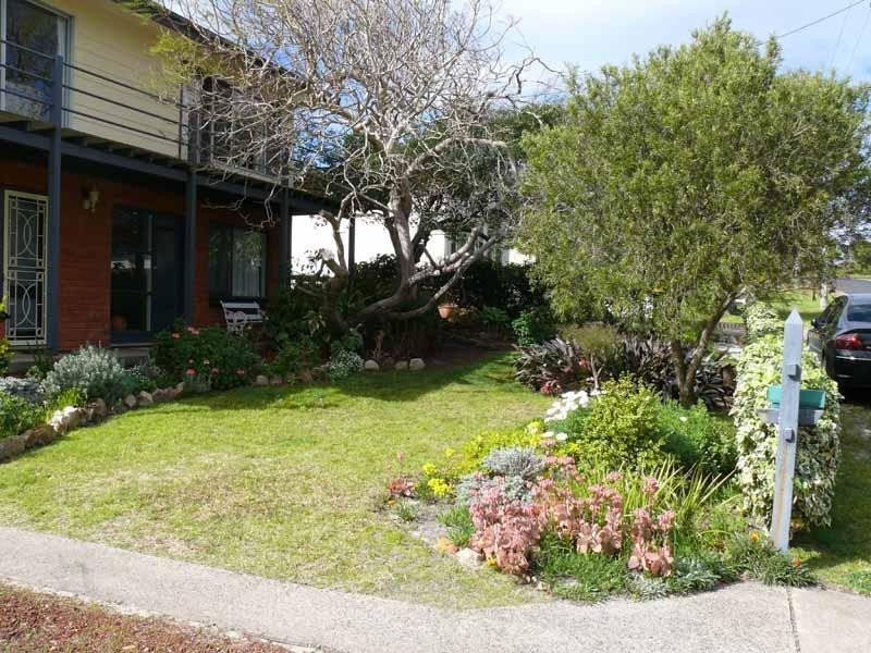 2 Apoona  St, Merimbula NSW 2548