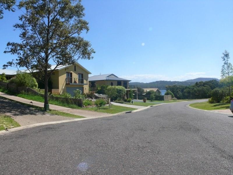 14 Salmon Ct, Merimbula NSW 2548