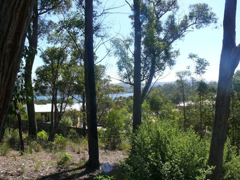 14 Salmon Ct, Merimbula NSW 2548