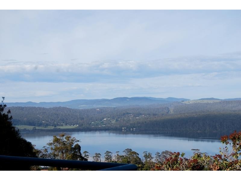 2 Lakewood Dr, Merimbula NSW 2548