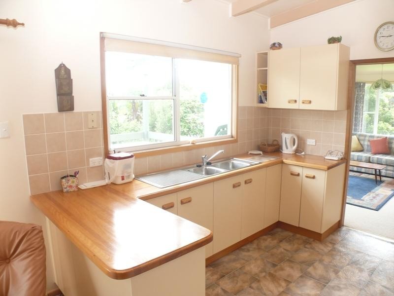 25 Munn  St, Merimbula NSW 2548