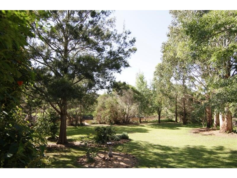 16 Garden  Cir, Merimbula NSW 2548