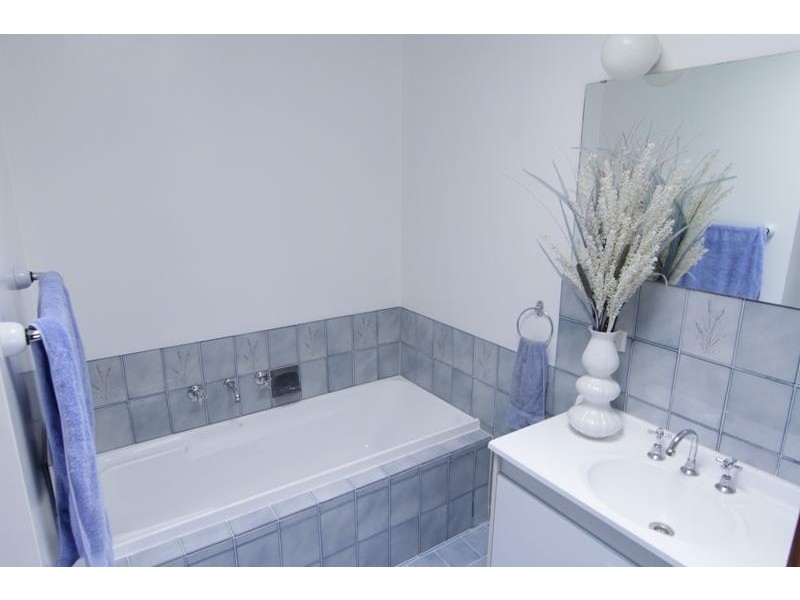 16 Garden  Cir, Merimbula NSW 2548