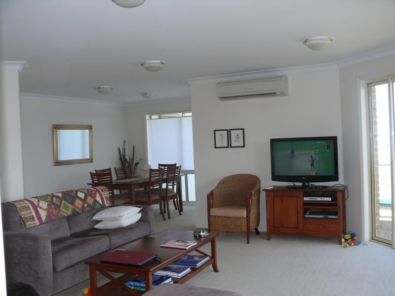 1/20 John  Cl, Merimbula NSW 2548
