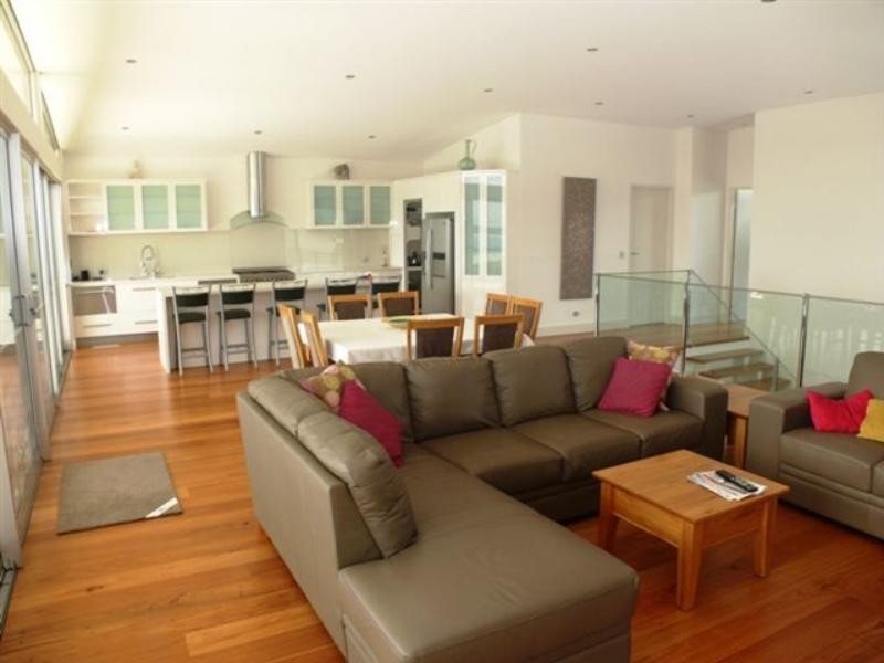 5 Lakeview  Ave, Merimbula NSW 2548