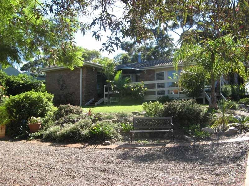 79 Surf  Cir, Tura Beach NSW 2548