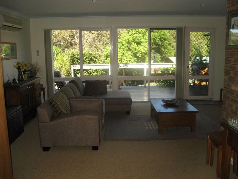 79 Surf  Cir, Tura Beach NSW 2548