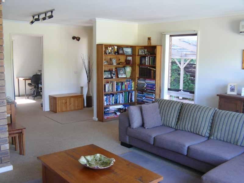 79 Surf  Cir, Tura Beach NSW 2548