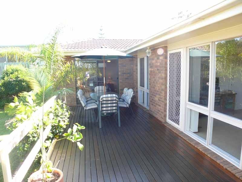 79 Surf  Cir, Tura Beach NSW 2548