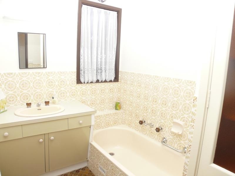 6 Short St, Merimbula NSW 2548