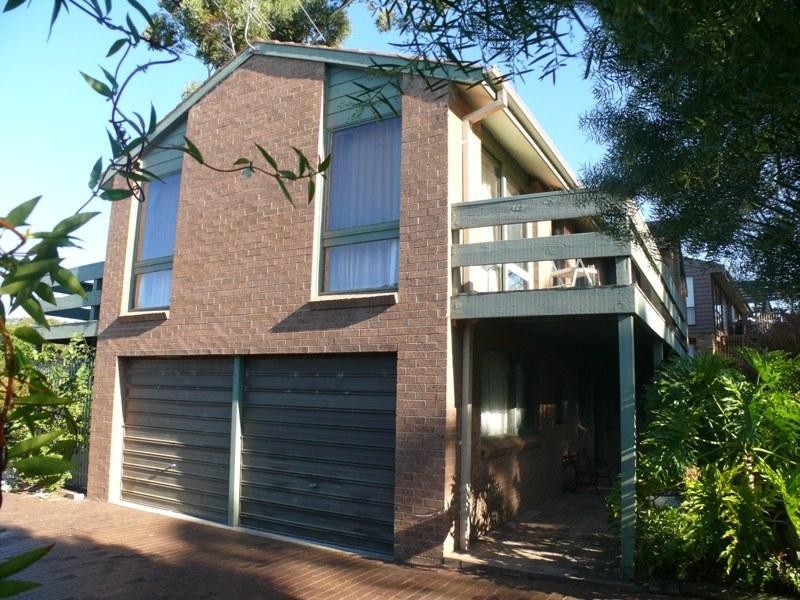 71 Surf  Cir, Tura Beach NSW 2548