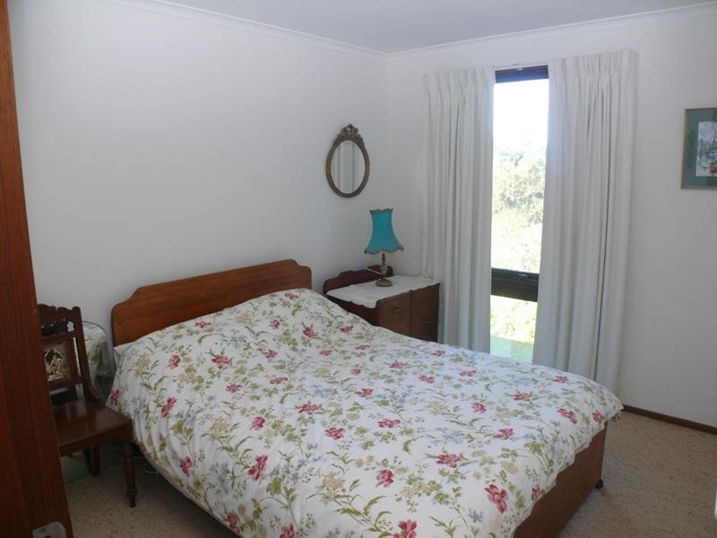 71 Surf  Cir, Tura Beach NSW 2548