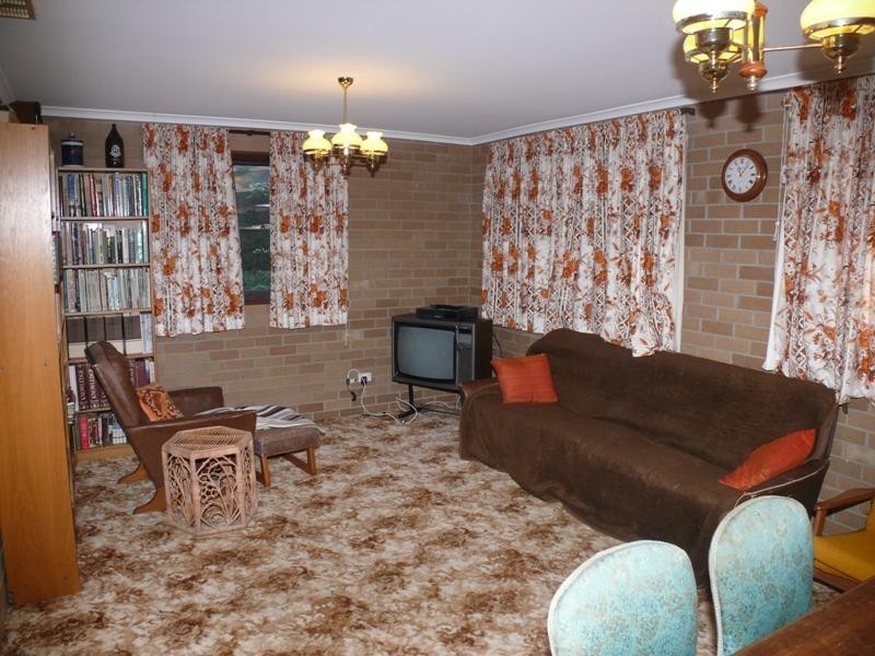 71 Surf  Cir, Tura Beach NSW 2548