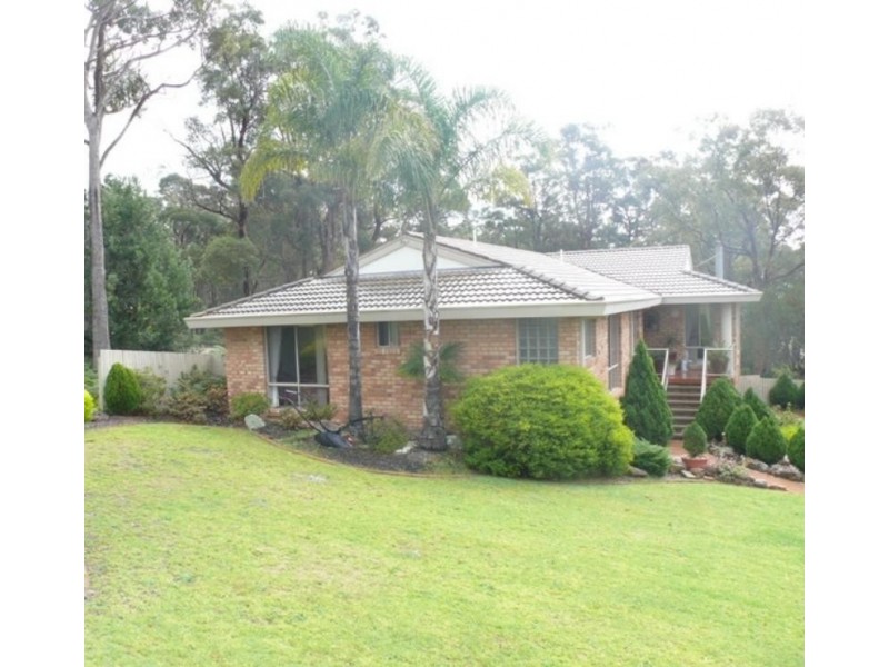 7 Flora Ct, Tura Beach NSW 2548