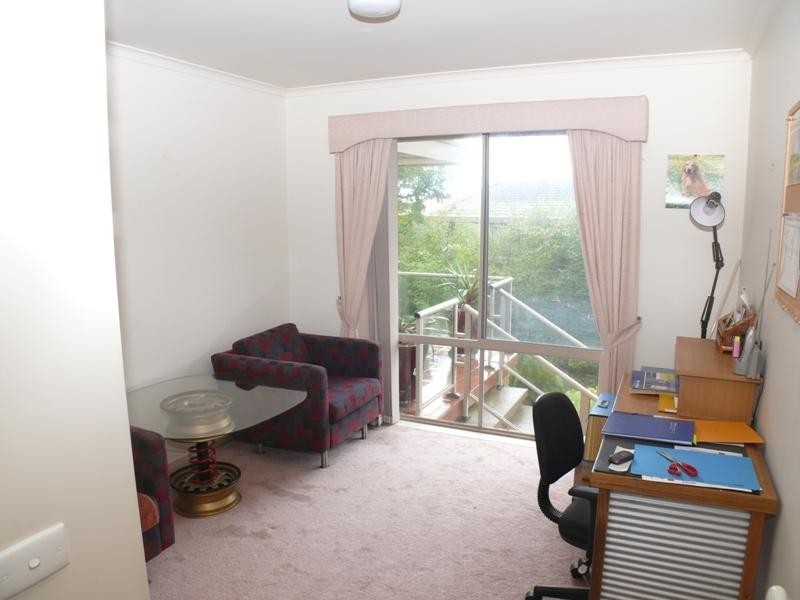 7 Flora Ct, Tura Beach NSW 2548