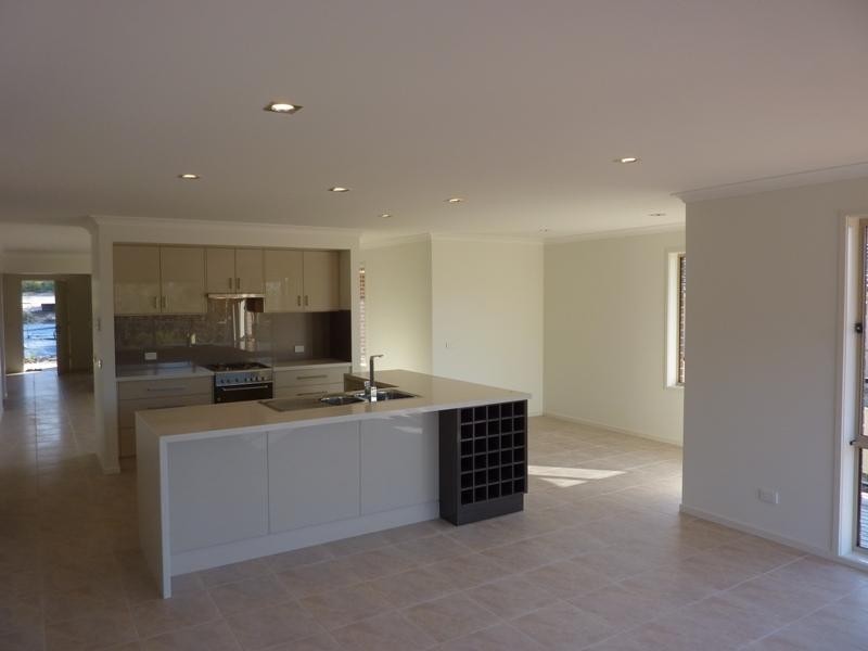 16d Elizabeth Pde, Tura Beach NSW 2548