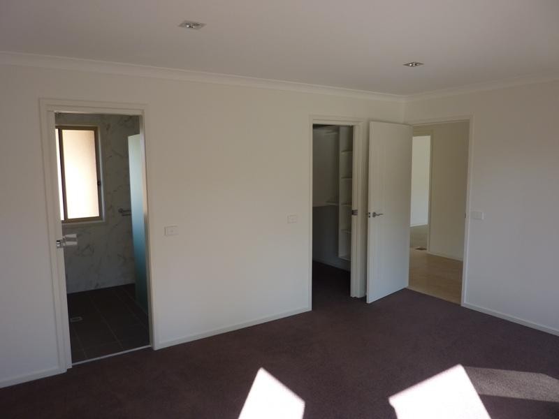 16d Elizabeth Pde, Tura Beach NSW 2548