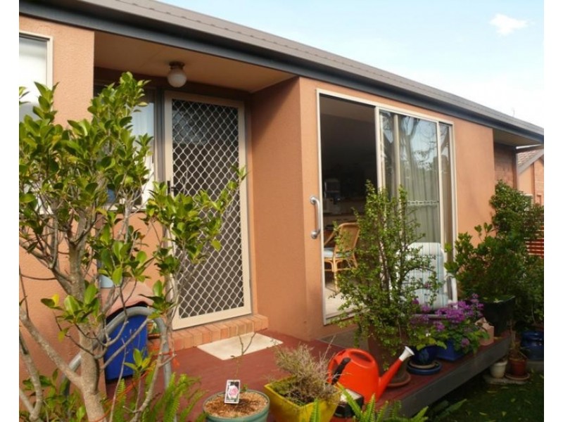 3/7 Berrambool Dr, Merimbula NSW 2548