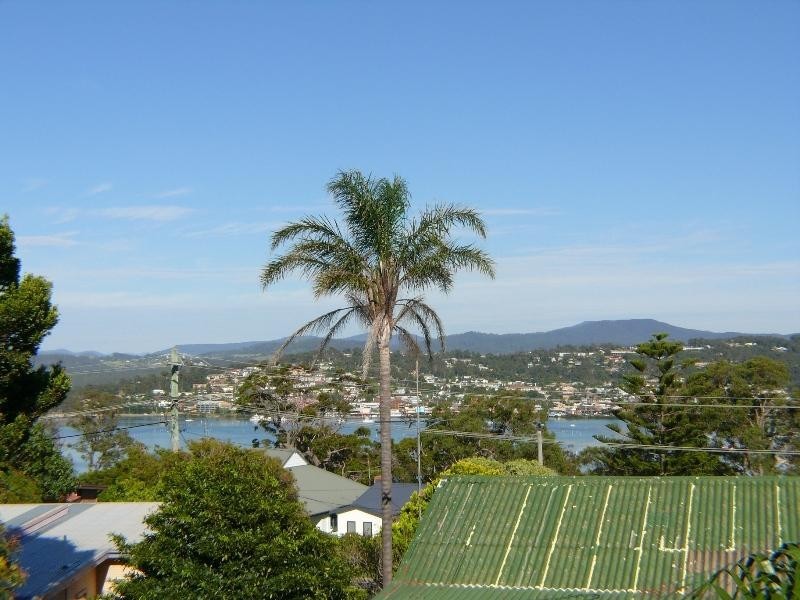2/1 Apoona St, Merimbula NSW 2548