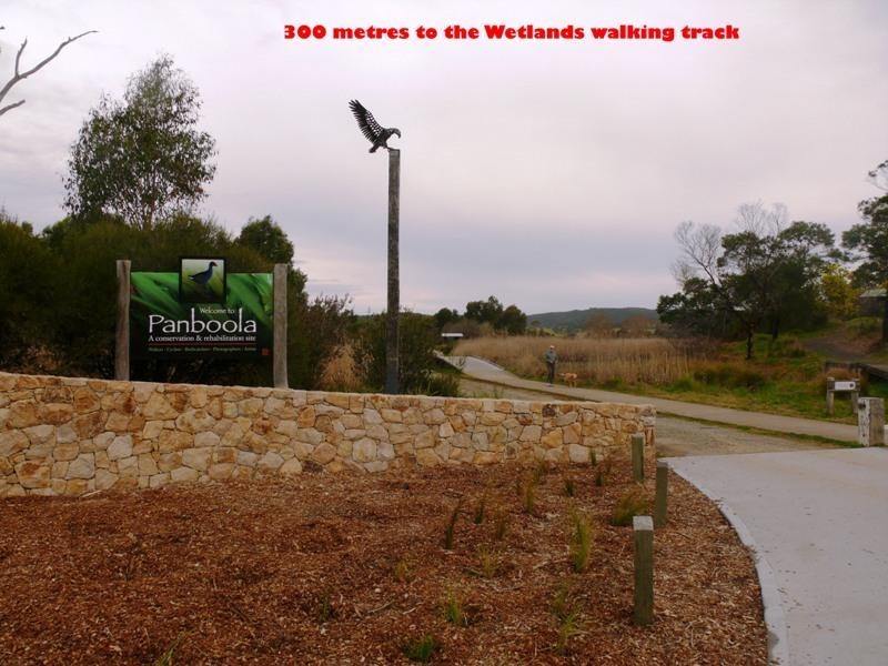 2/22 Merimbola  St, Pambula NSW 2549