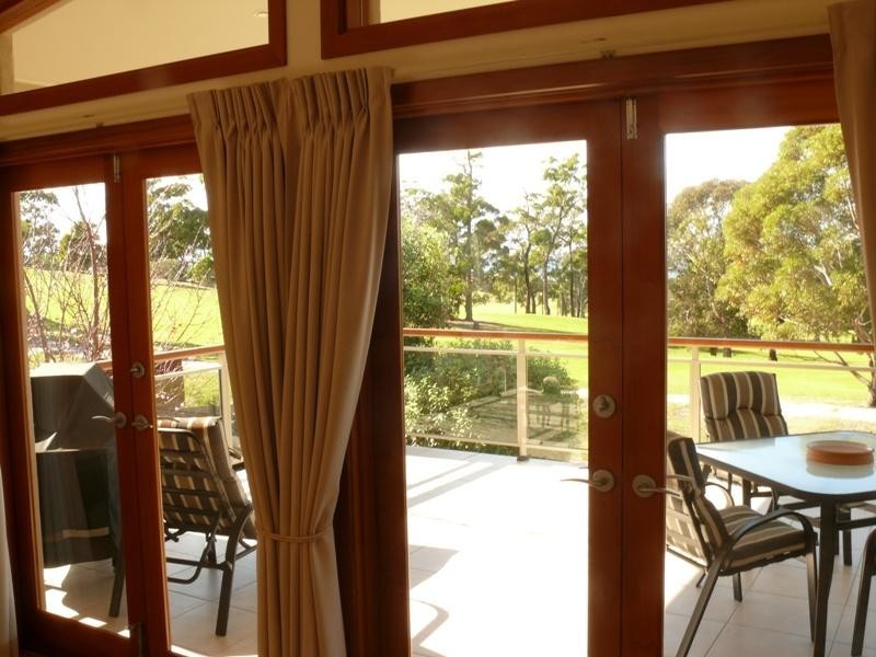 43 The Peninsula -, Tura Beach NSW 2548