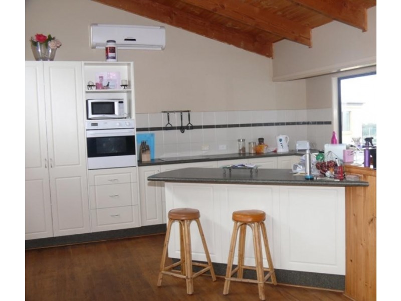 37 John Cl, Merimbula NSW 2548