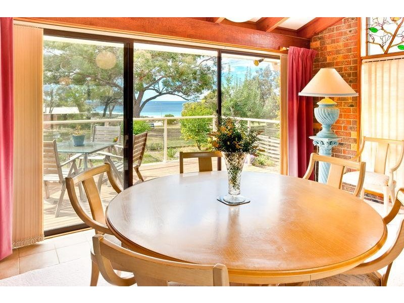 61 Surf  Cir, Tura Beach NSW 2548