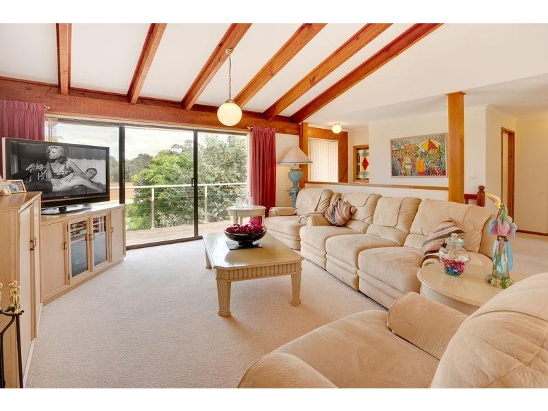 61 Surf  Cir, Tura Beach NSW 2548