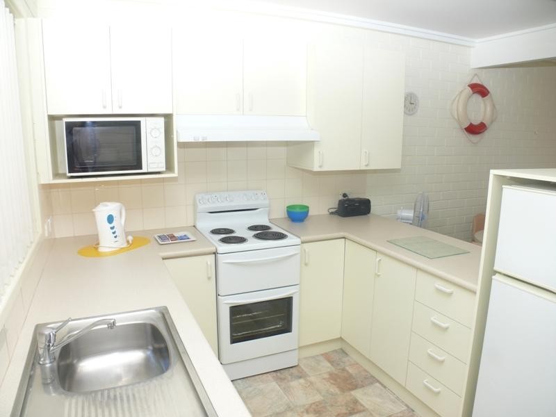 2/37 Ocean Dr, Merimbula NSW 2548