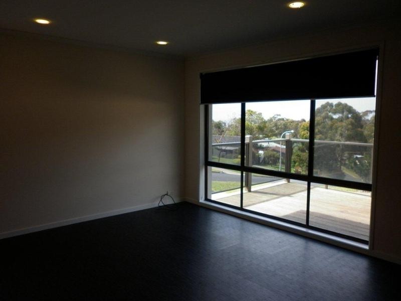 82 Surf  Cir, Tura Beach NSW 2548