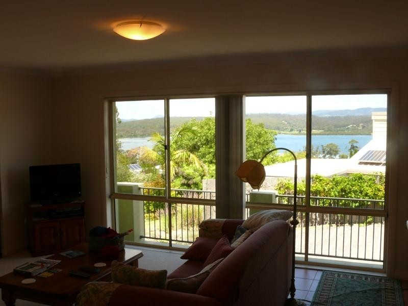2/13 Lakewood Dr, Merimbula NSW 2548