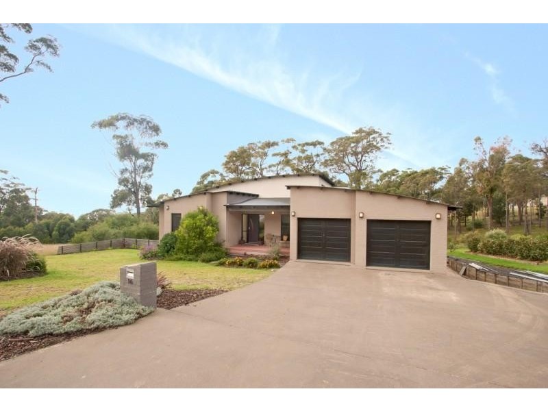 16 Kangaroo  Run, Tura Beach NSW 2548