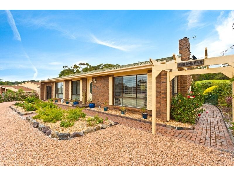 11 Hakea  Pl, Tura Beach NSW 2548