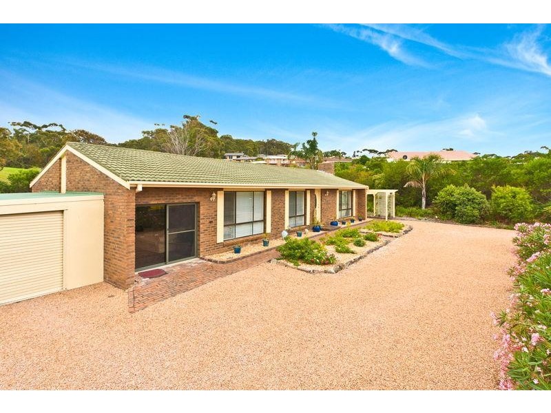 11 Hakea  Pl, Tura Beach NSW 2548