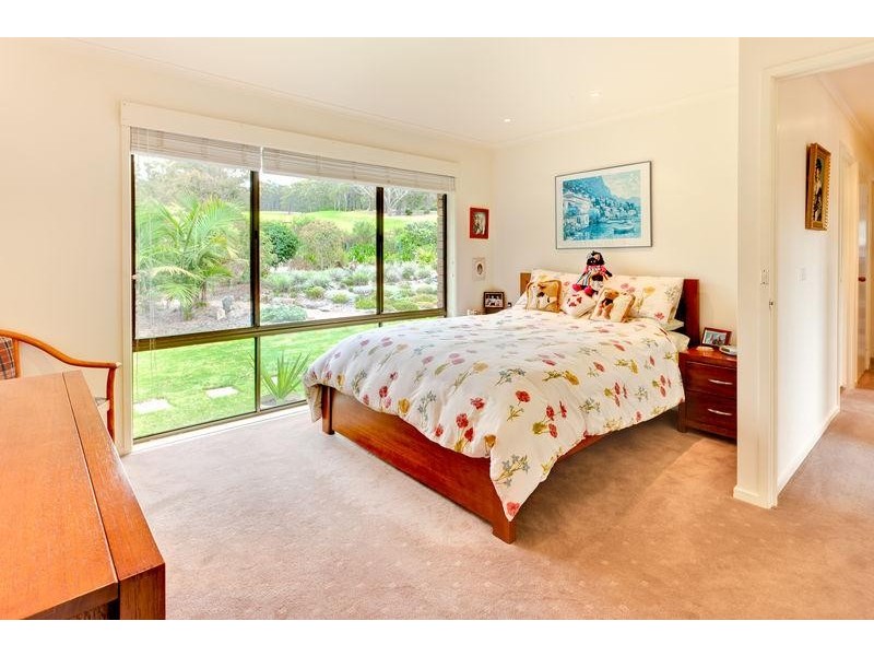 11 Hakea  Pl, Tura Beach NSW 2548