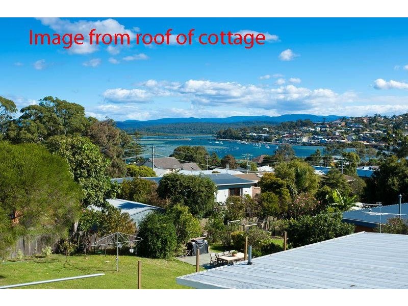 54 Lakeview  Ave, Merimbula NSW 2548
