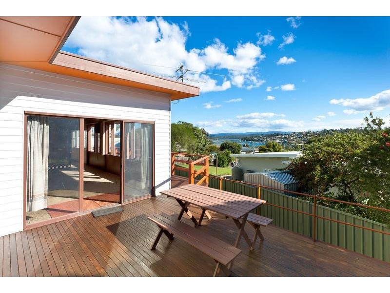 54 Lakeview  Ave, Merimbula NSW 2548