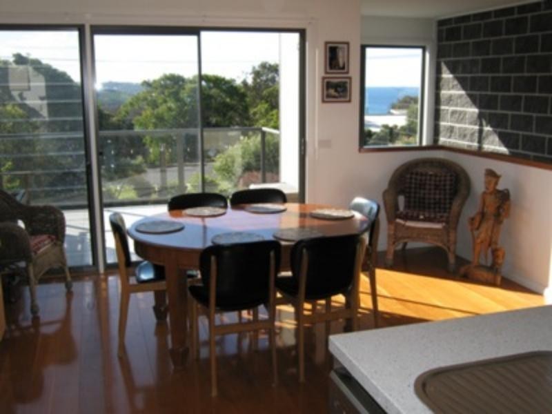 12B Lakeview Ave, Merimbula NSW 2548