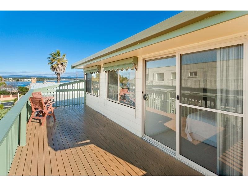 2/65 Main  St, Merimbula NSW 2548