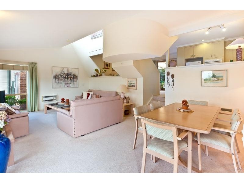 2/65 Main  St, Merimbula NSW 2548