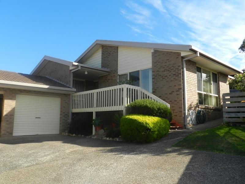 2/13 Berrambool  Dr, Merimbula NSW 2548