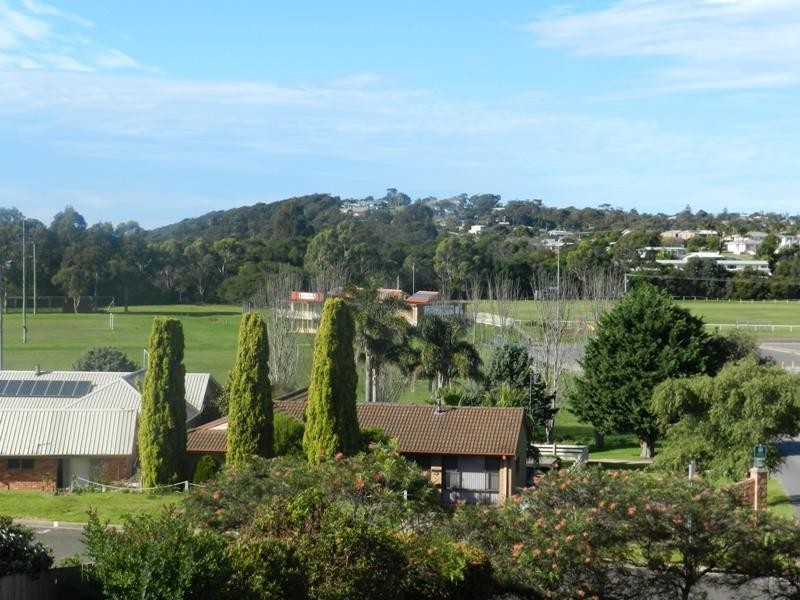 2/13 Berrambool  Dr, Merimbula NSW 2548
