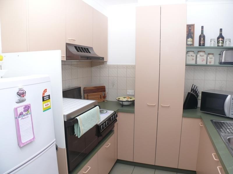 48 Surf  Cir, Tura Beach NSW 2548