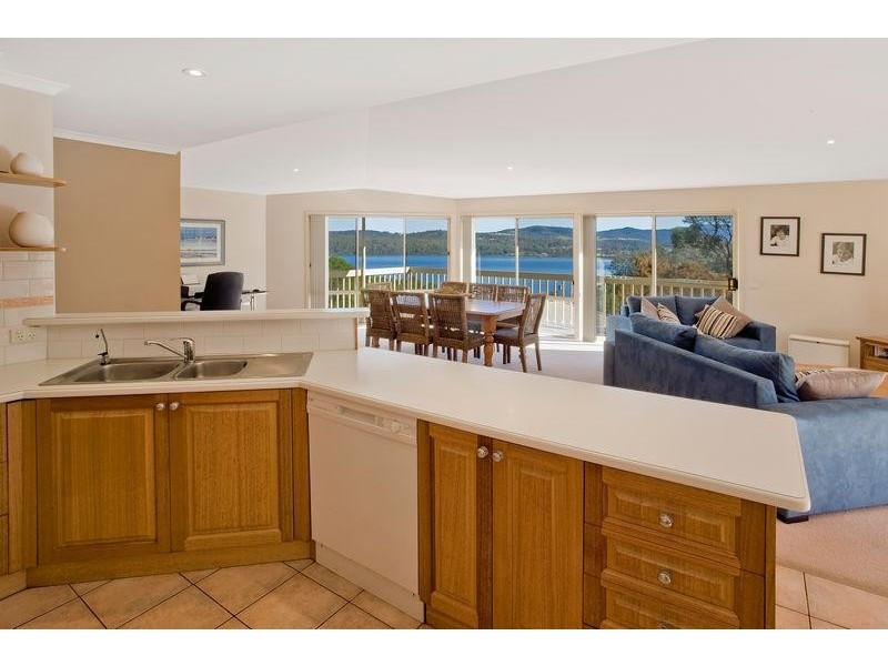 9 Teal Ct, Merimbula NSW 2548