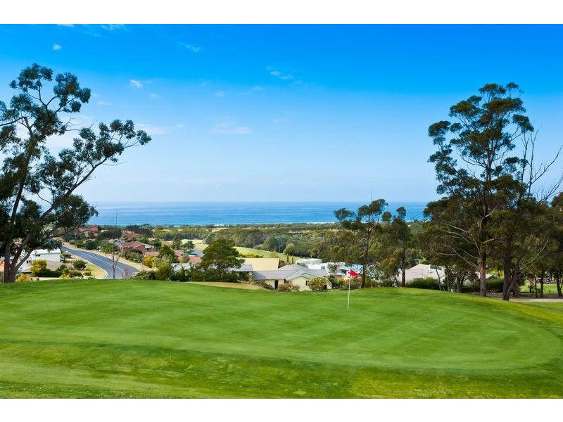 10 Mackillop  Ct, Tura Beach NSW 2548