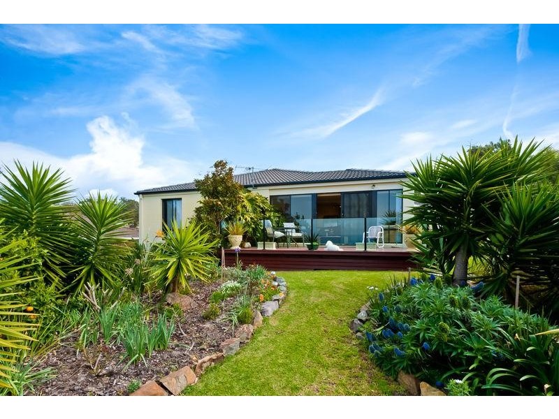 10 Mackillop  Ct, Tura Beach NSW 2548