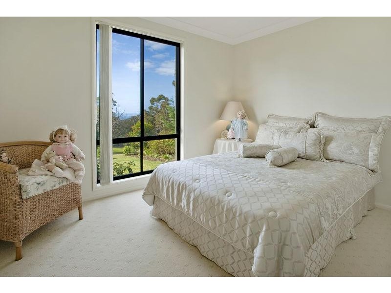 10 Mackillop  Ct, Tura Beach NSW 2548