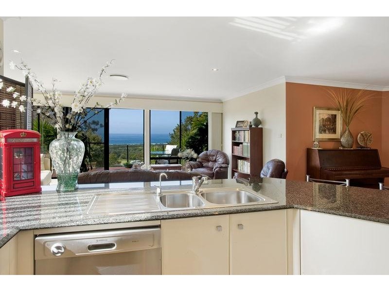 10 Mackillop  Ct, Tura Beach NSW 2548