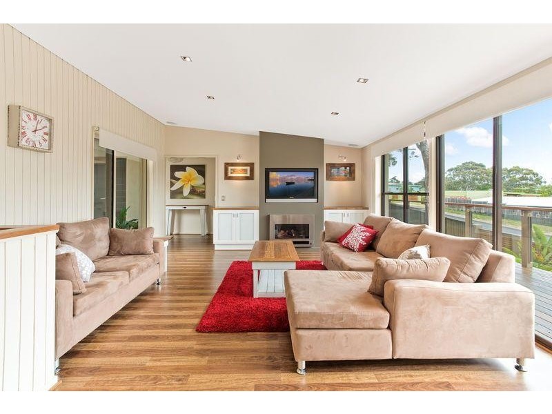 4 Lakeview Ave, Merimbula NSW 2548