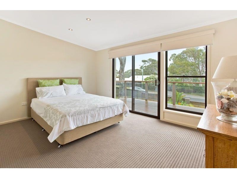 4 Lakeview Ave, Merimbula NSW 2548
